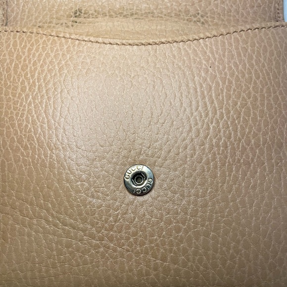 Gucci Interlocking GG Bifold Beige Leather Wallet - Picture 9 of 14